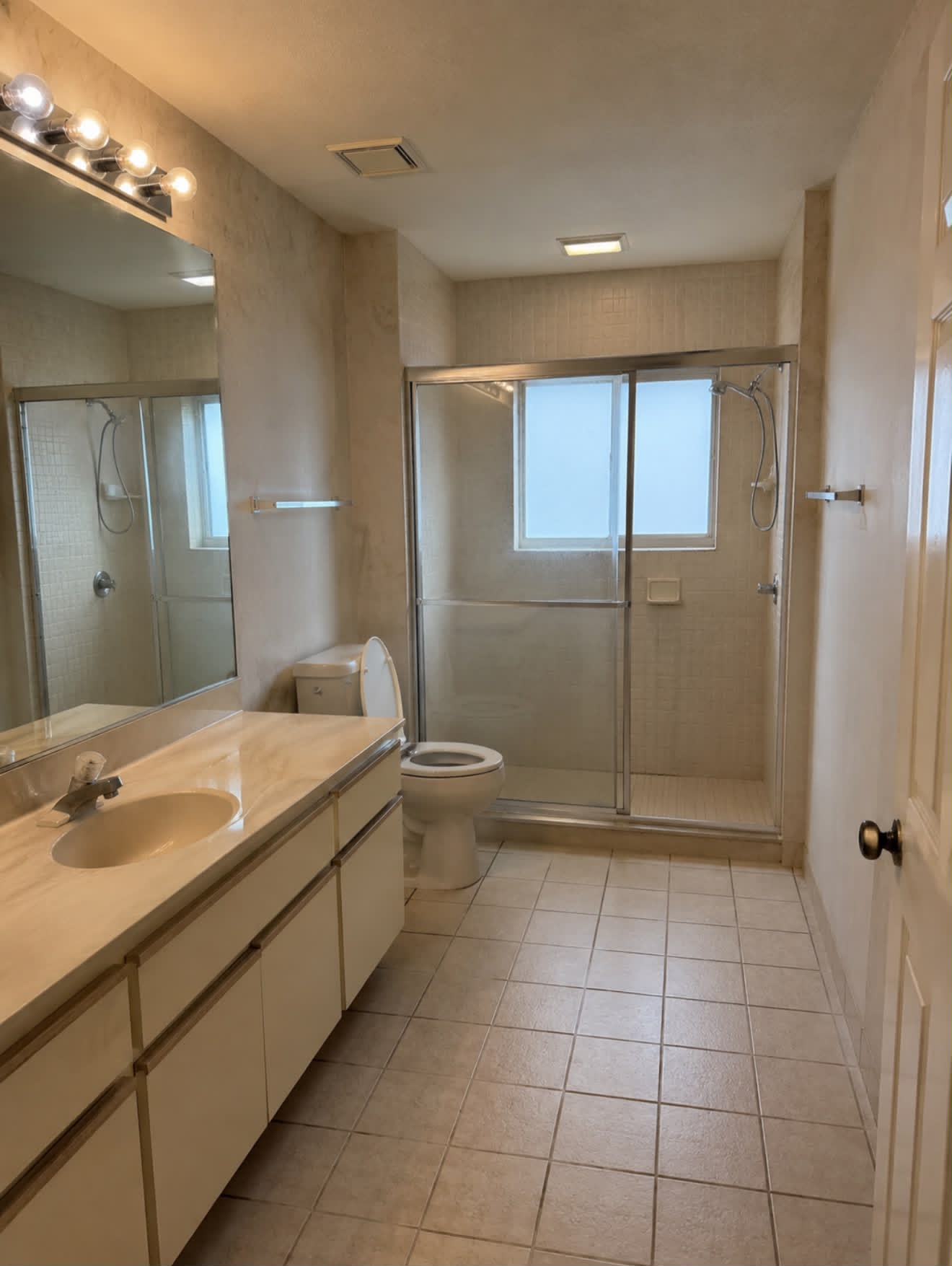 Bathroom Remodel in Wesley Chapel before